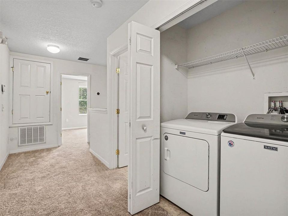 На продажу: $255,000 (3 спален, 3 ванн, 1187 Квадратных фут)