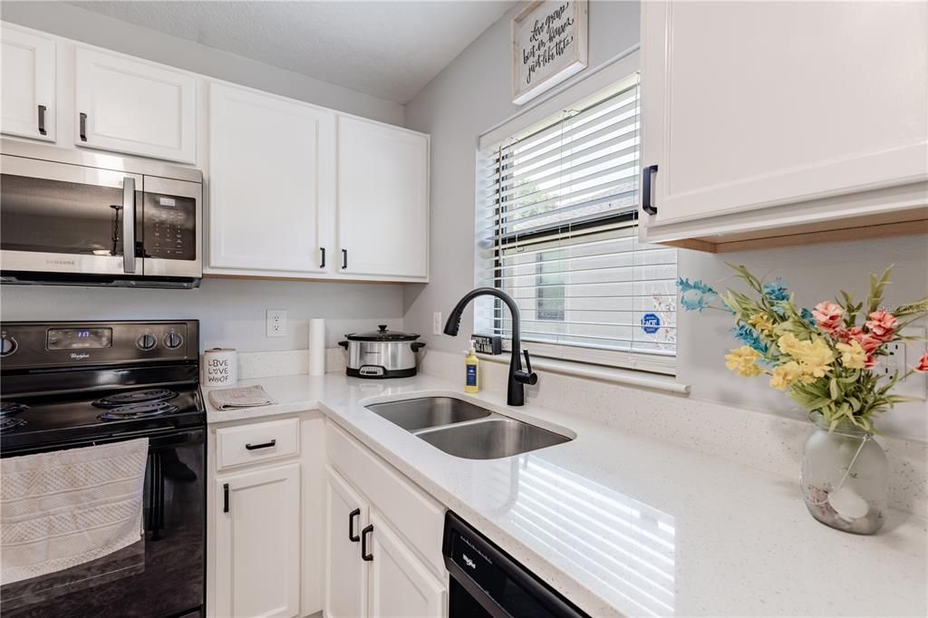 En Venta: $299,500 (3 camas, 2 baños, 1483 Pies cuadrados)