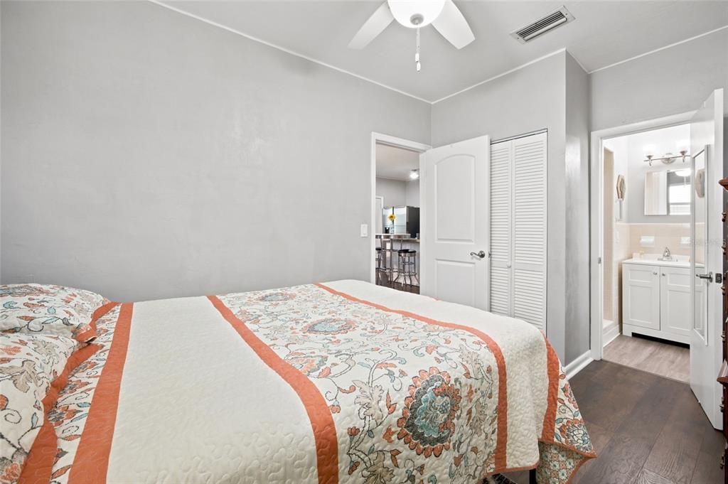 En Venta: $498,000 (4 camas, 3 baños, 2460 Pies cuadrados)