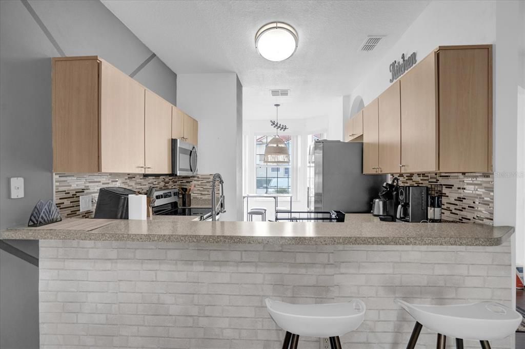 For Rent: $1,900 (3 beds, 2 baths, 1468 Square Feet)