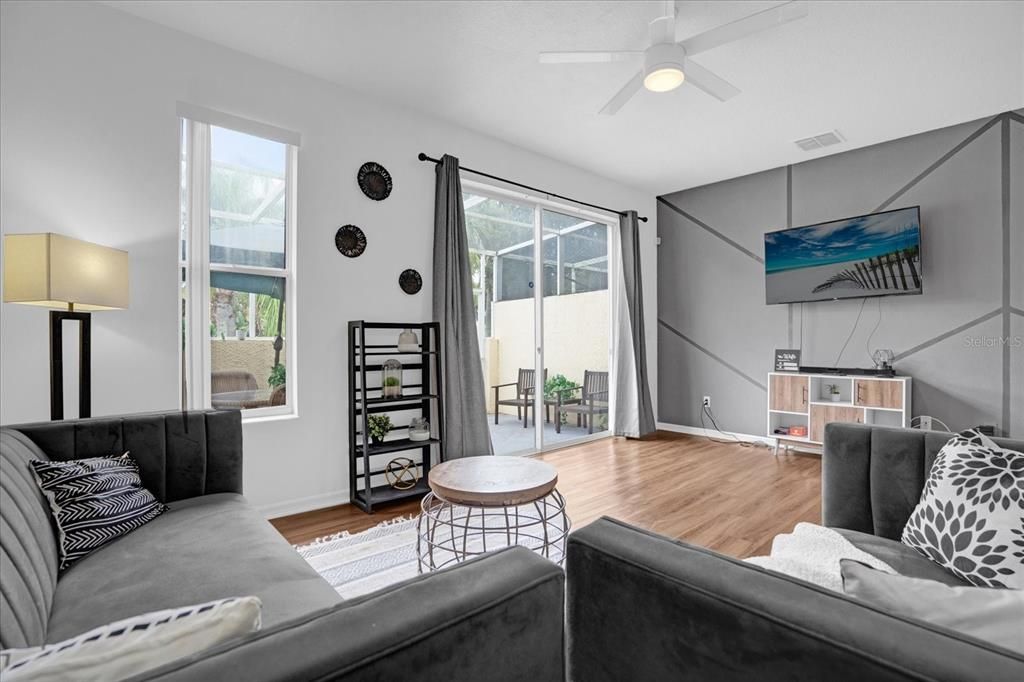 For Rent: $1,900 (3 beds, 2 baths, 1468 Square Feet)