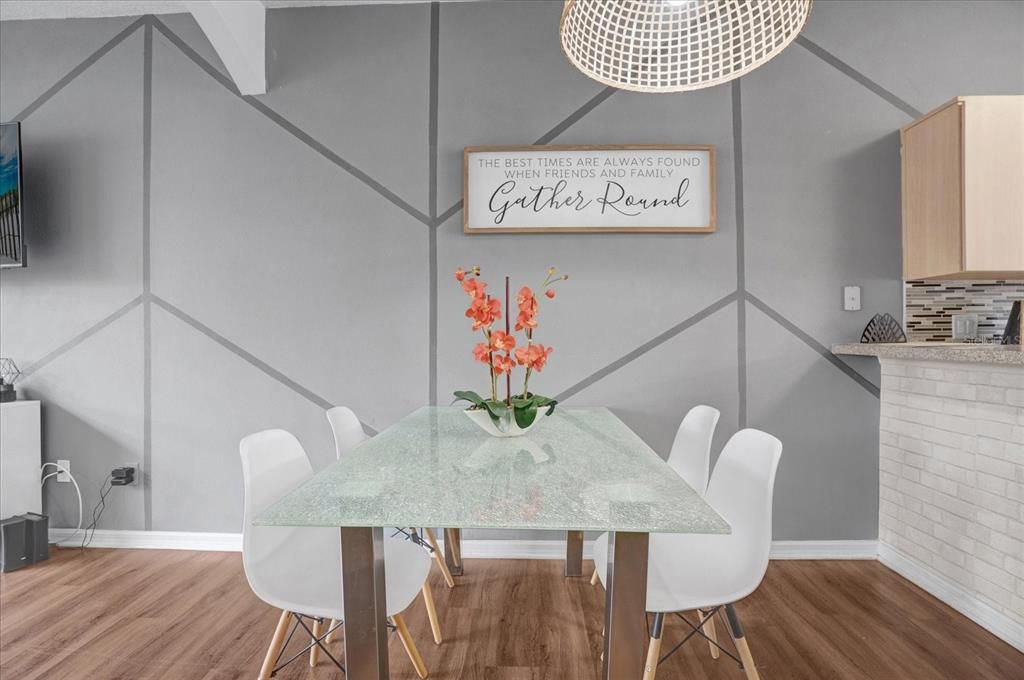 For Rent: $1,900 (3 beds, 2 baths, 1468 Square Feet)