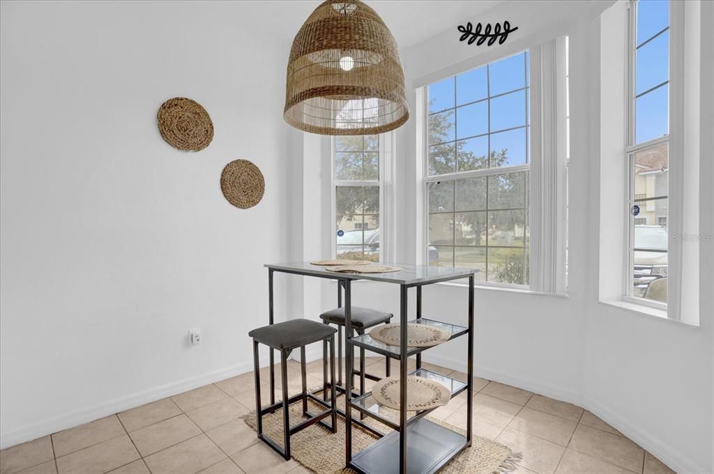 For Rent: $1,900 (3 beds, 2 baths, 1468 Square Feet)