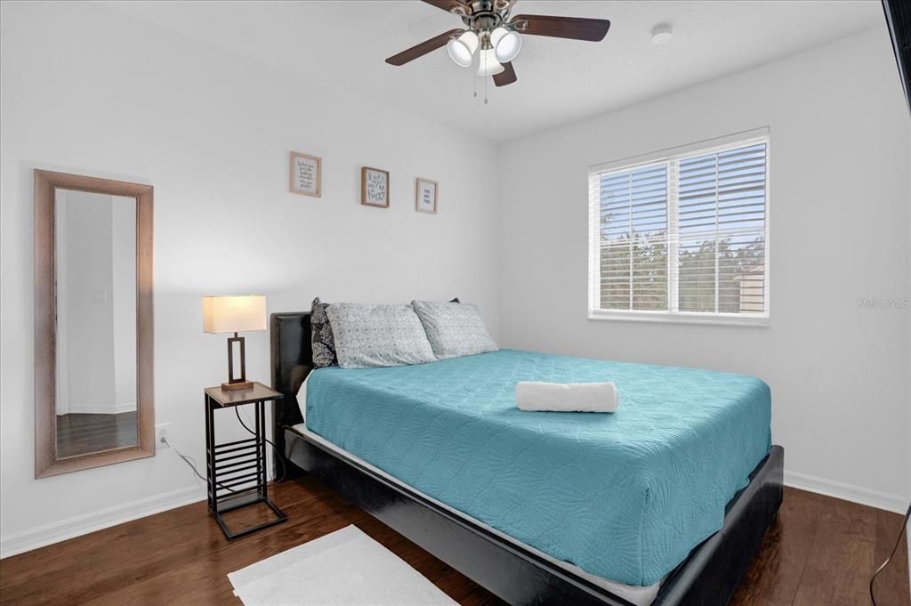 For Rent: $1,900 (3 beds, 2 baths, 1468 Square Feet)
