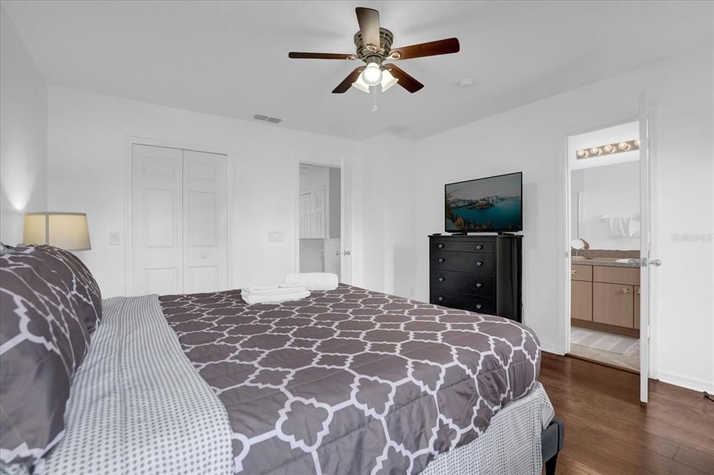 For Rent: $1,900 (3 beds, 2 baths, 1468 Square Feet)
