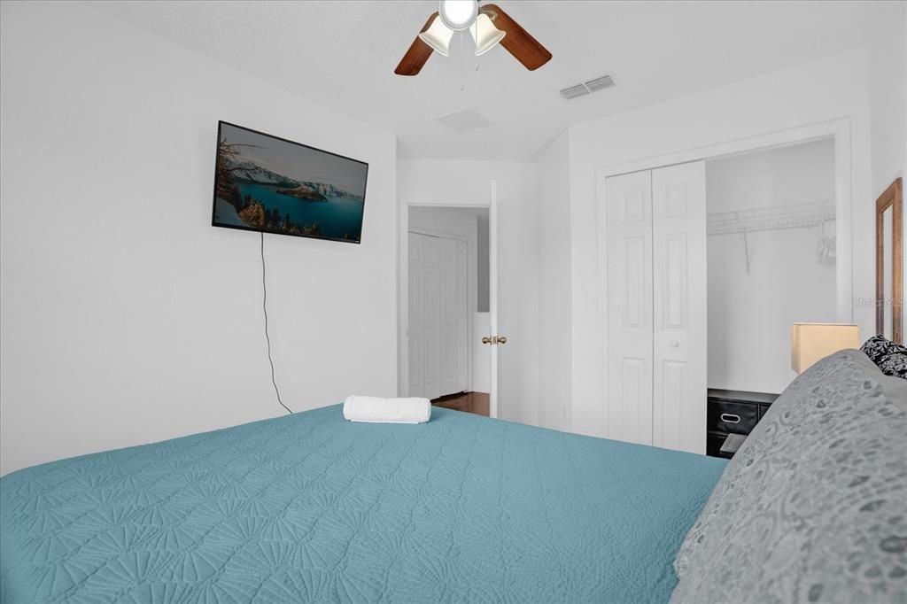 For Rent: $1,900 (3 beds, 2 baths, 1468 Square Feet)