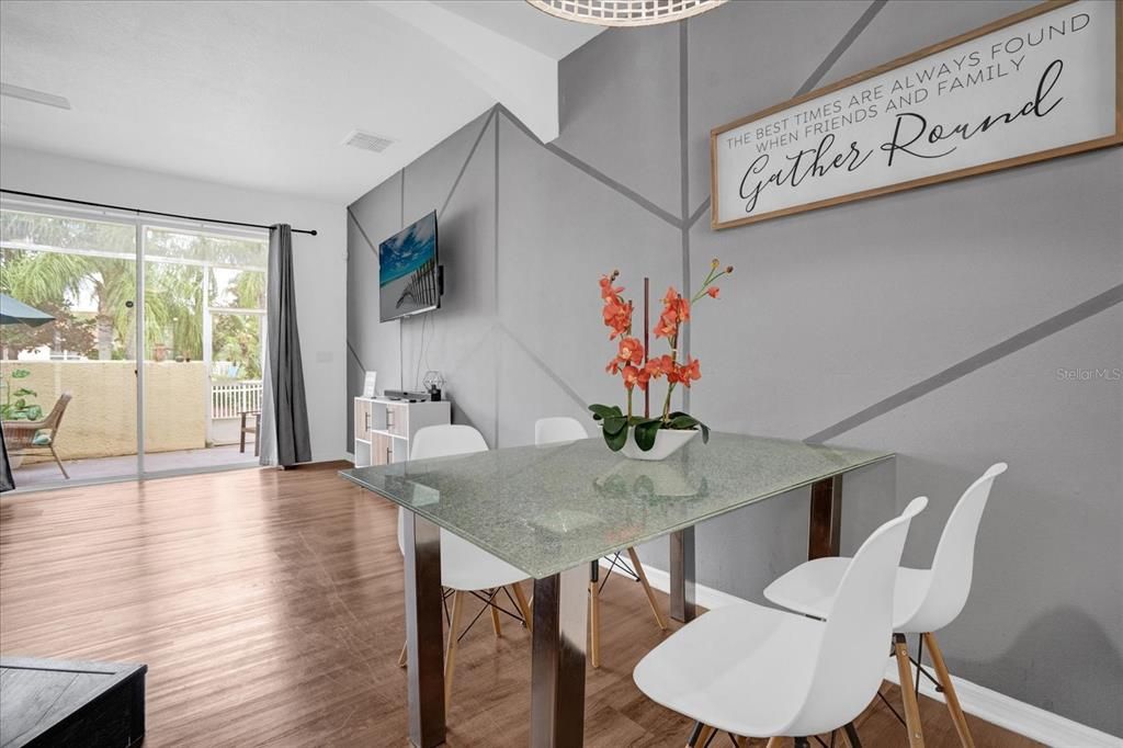 For Rent: $1,900 (3 beds, 2 baths, 1468 Square Feet)