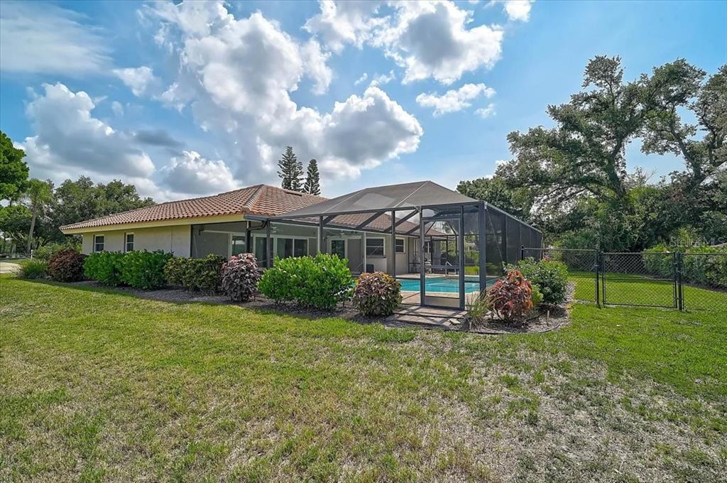 На продажу: $480,000 (3 спален, 2 ванн, 1811 Квадратных фут)