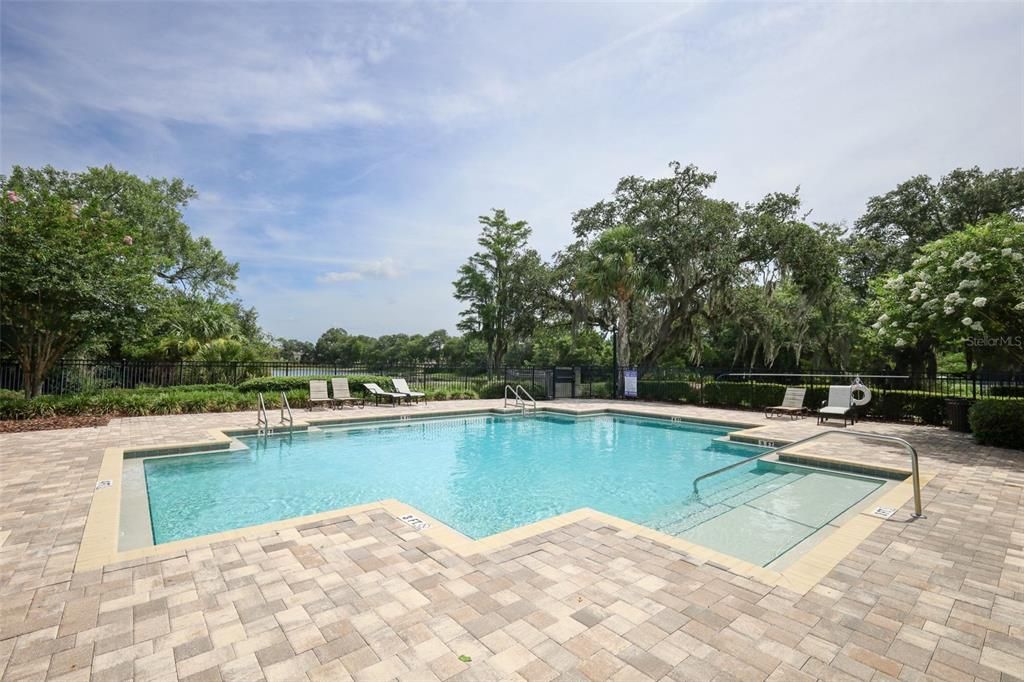 En Venta: $499,000 (4 camas, 2 baños, 2101 Pies cuadrados)