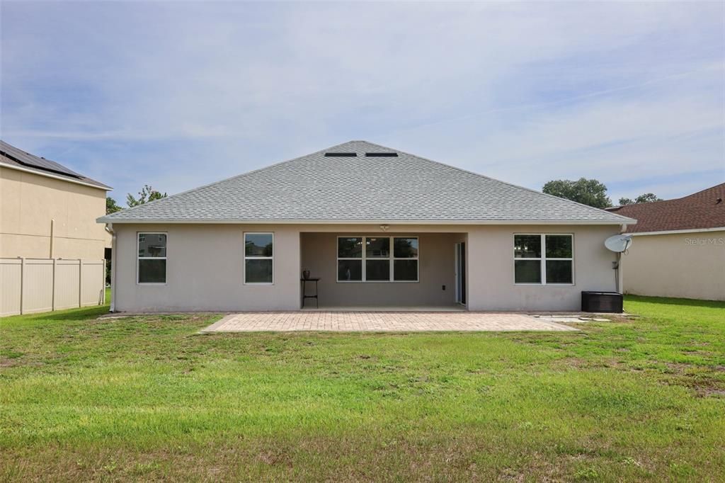 En Venta: $499,000 (4 camas, 2 baños, 2101 Pies cuadrados)