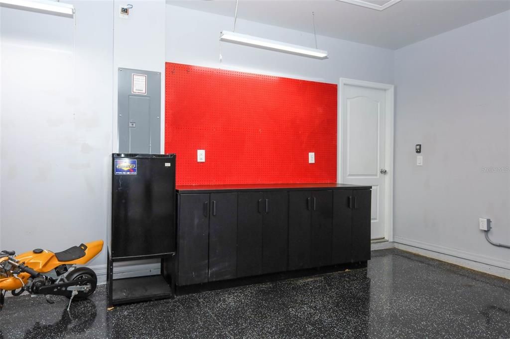 En Venta: $499,000 (4 camas, 2 baños, 2101 Pies cuadrados)