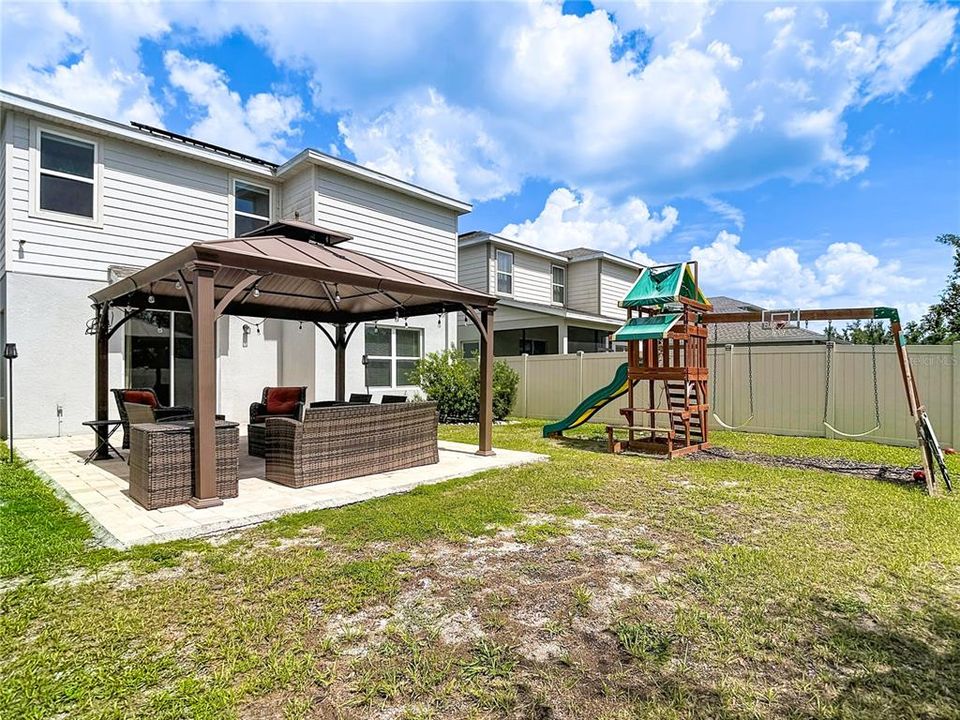 En Venta: $419,900 (4 camas, 2 baños, 2046 Pies cuadrados)