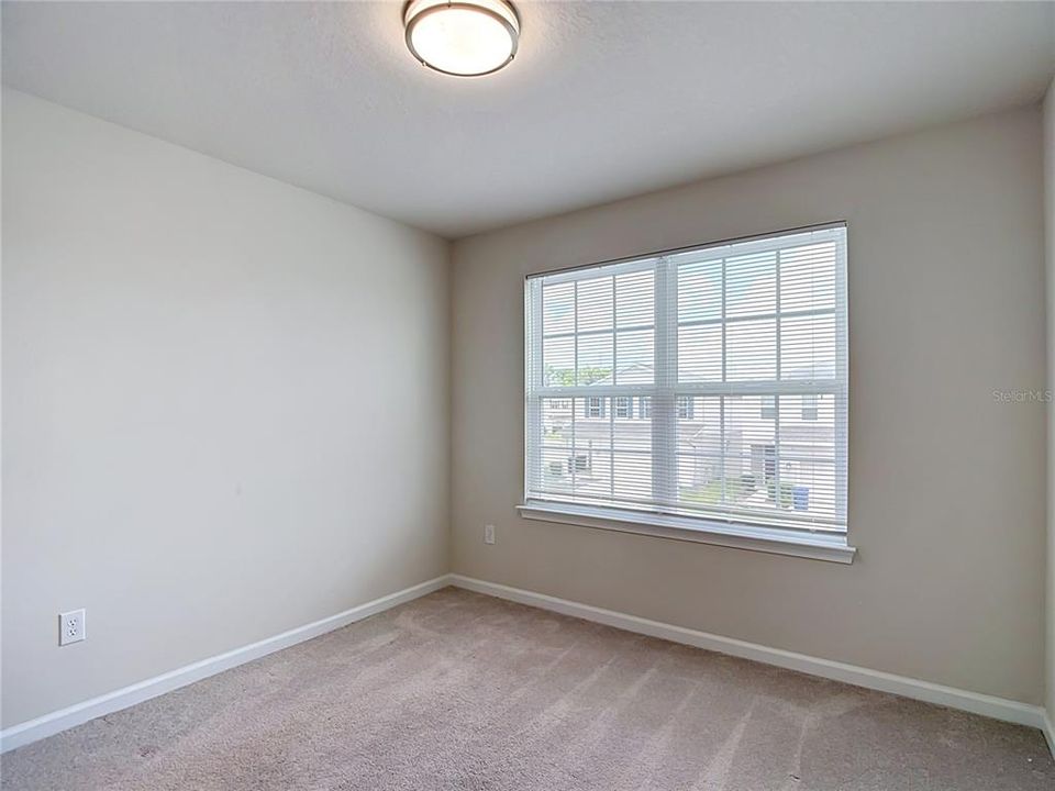 En Venta: $419,900 (4 camas, 2 baños, 2046 Pies cuadrados)