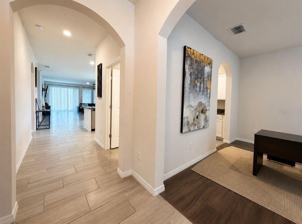 En Venta: $610,000 (4 camas, 3 baños, 3014 Pies cuadrados)