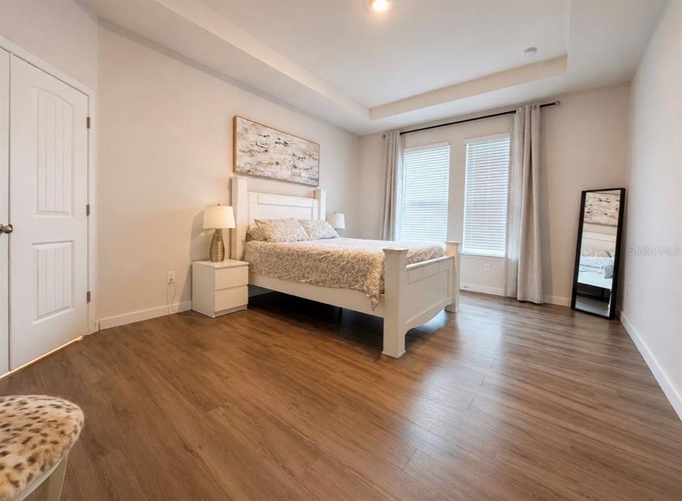En Venta: $610,000 (4 camas, 3 baños, 3014 Pies cuadrados)