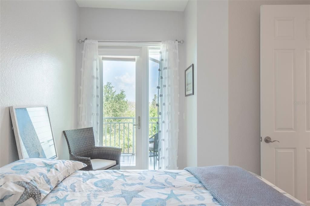 For Sale: $525,000 (3 beds, 3 baths, 2245 Square Feet)