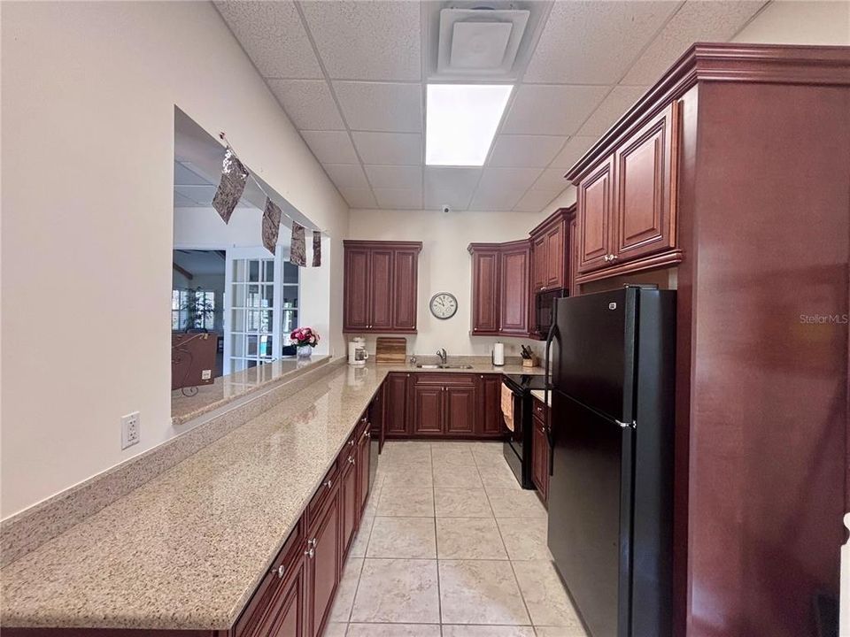For Sale: $525,000 (3 beds, 3 baths, 2245 Square Feet)