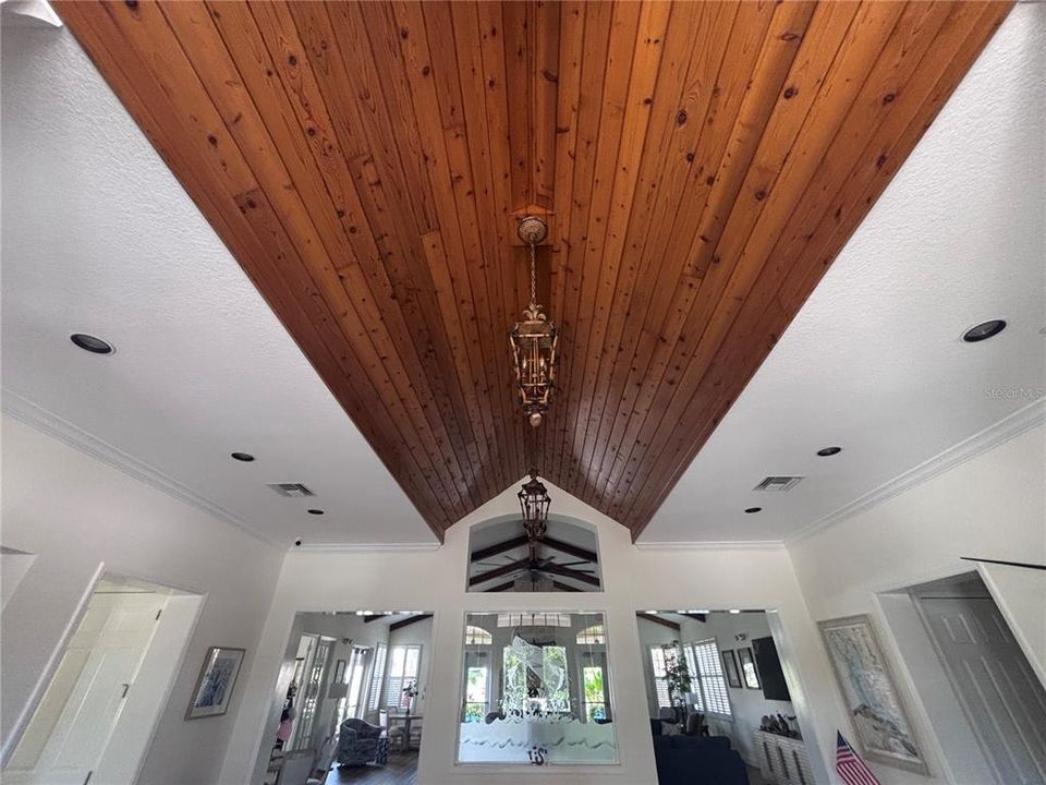 For Sale: $525,000 (3 beds, 3 baths, 2245 Square Feet)