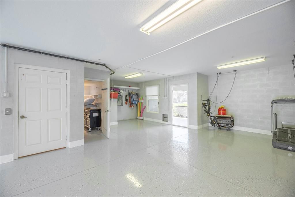 For Sale: $525,000 (3 beds, 3 baths, 2245 Square Feet)