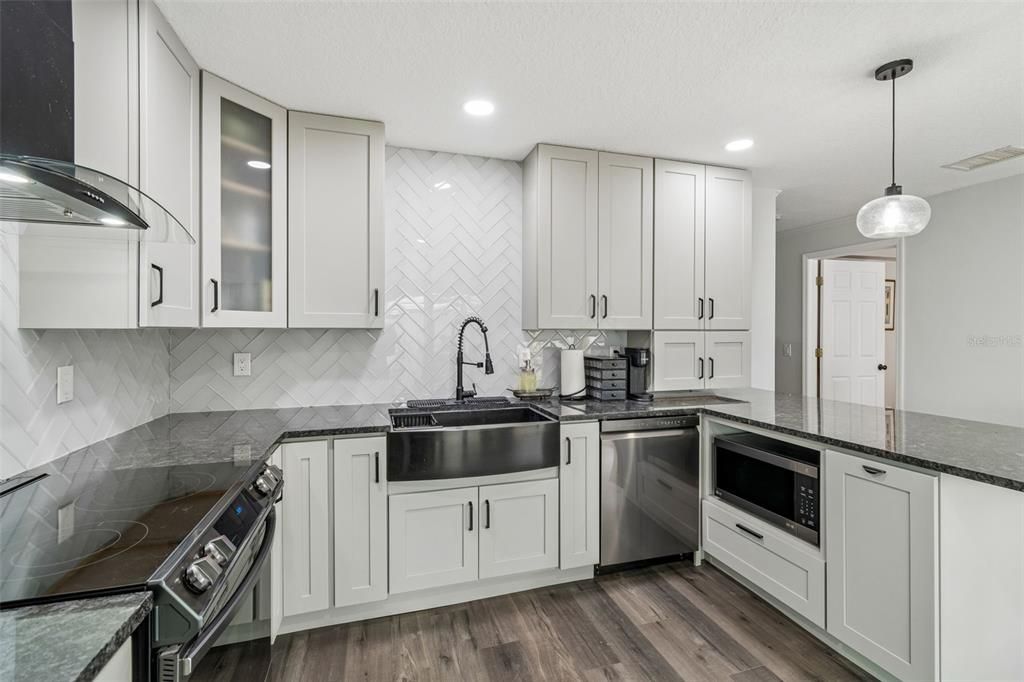 En Venta: $355,000 (3 camas, 2 baños, 1408 Pies cuadrados)