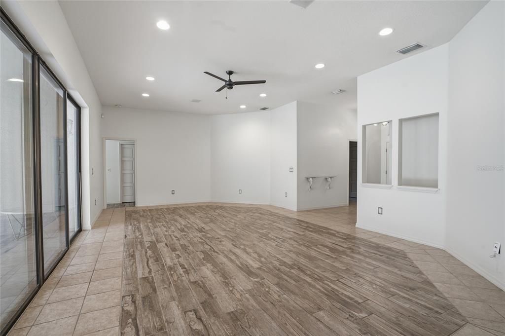 For Sale: $670,000 (3 beds, 2 baths, 2402 Square Feet)
