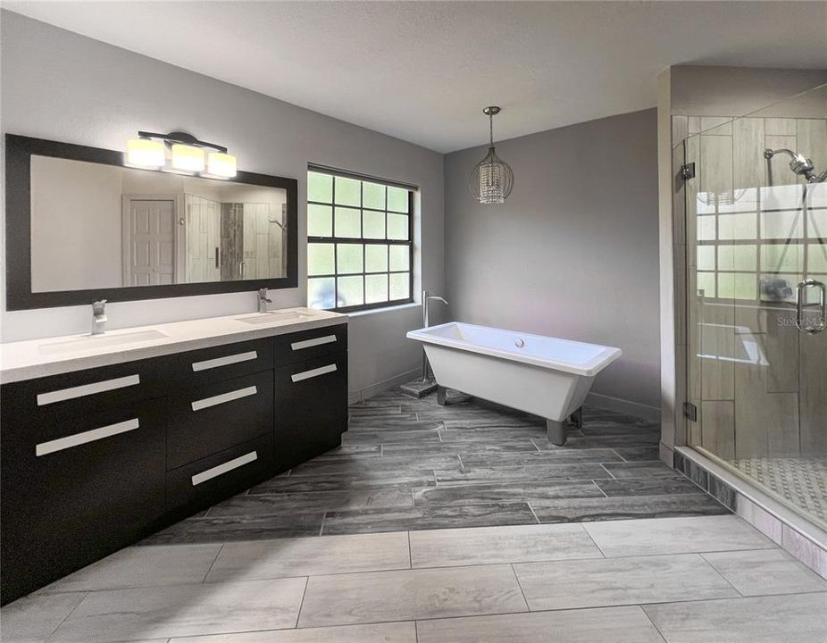 For Sale: $670,000 (3 beds, 2 baths, 2402 Square Feet)