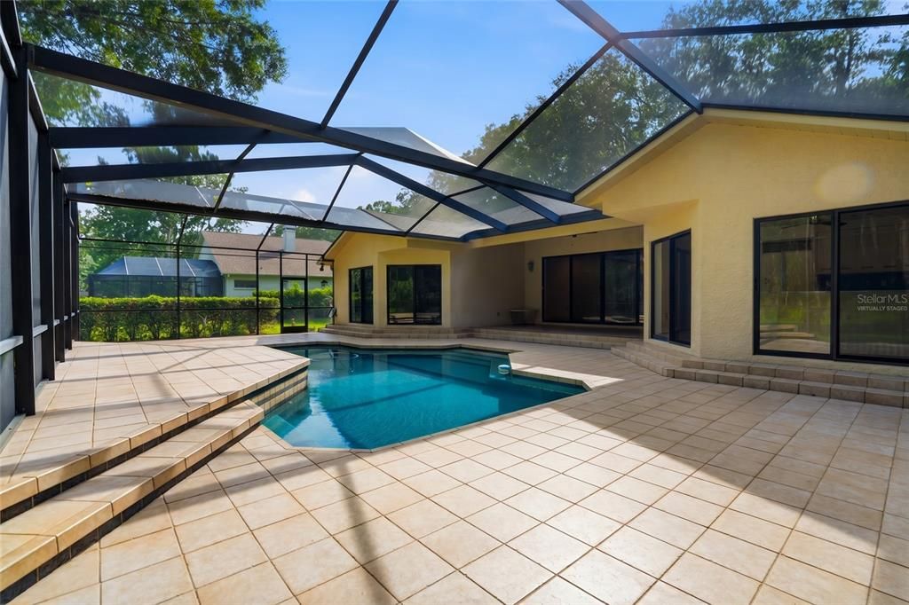 For Sale: $670,000 (3 beds, 2 baths, 2402 Square Feet)