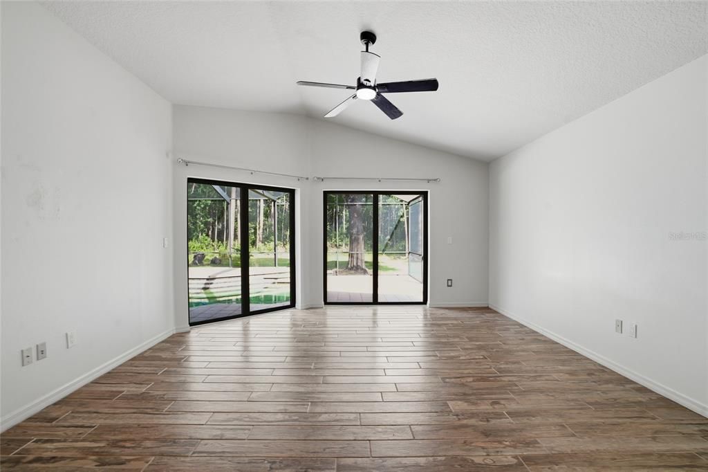 For Sale: $670,000 (3 beds, 2 baths, 2402 Square Feet)