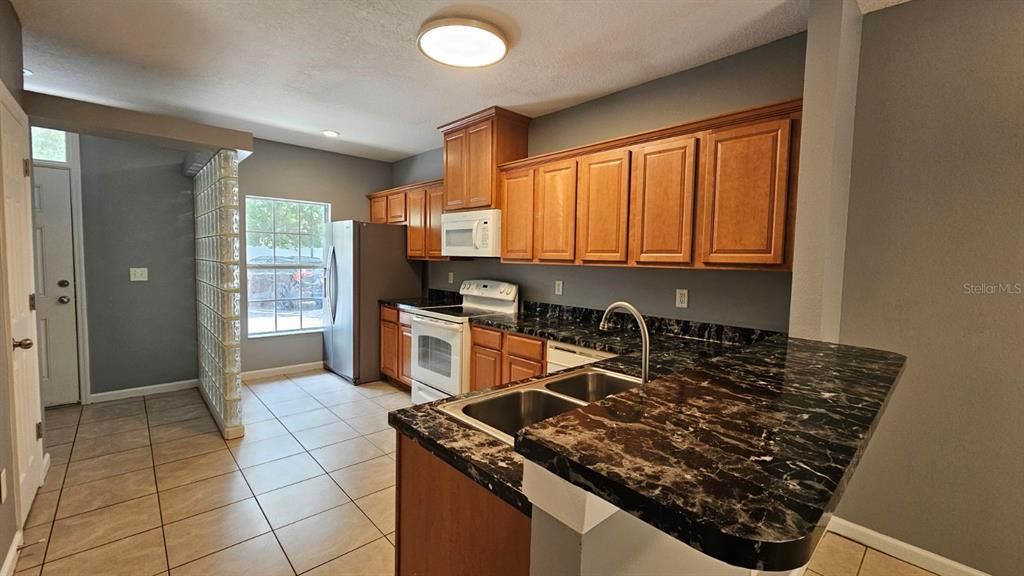 En Renta: $1,995 (2 camas, 2 baños, 1305 Pies cuadrados)