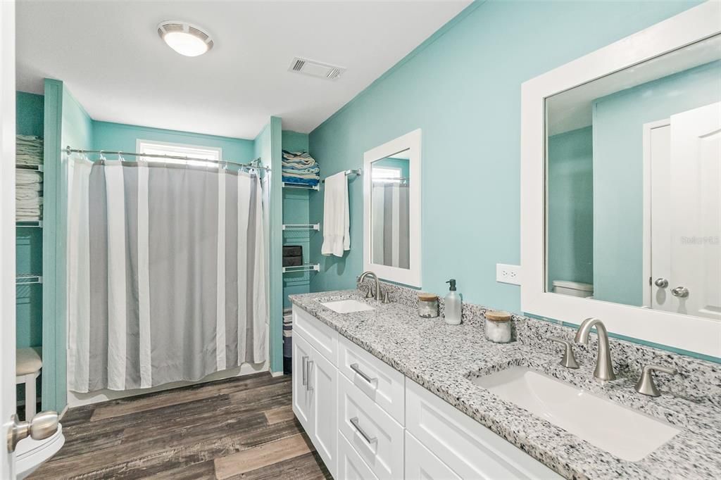 For Sale: $389,000 (4 beds, 2 baths, 1844 Square Feet)
