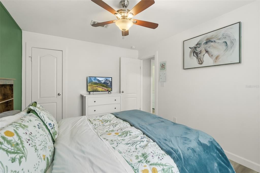 For Sale: $389,000 (4 beds, 2 baths, 1844 Square Feet)