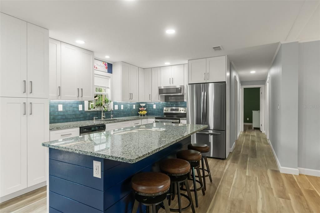 For Sale: $389,000 (4 beds, 2 baths, 1844 Square Feet)