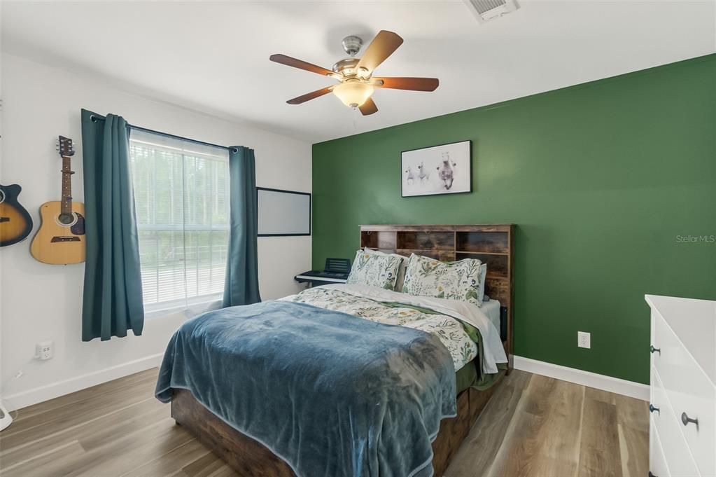 For Sale: $389,000 (4 beds, 2 baths, 1844 Square Feet)