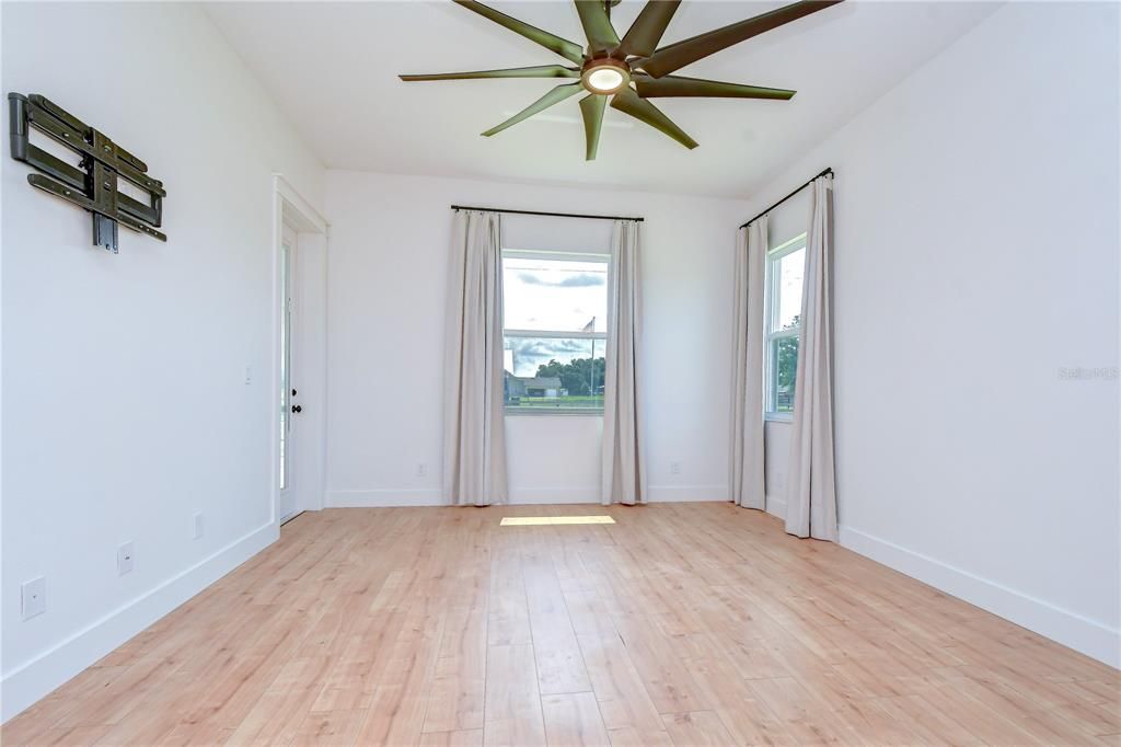 For Sale: $625,000 (3 beds, 2 baths, 2057 Square Feet)