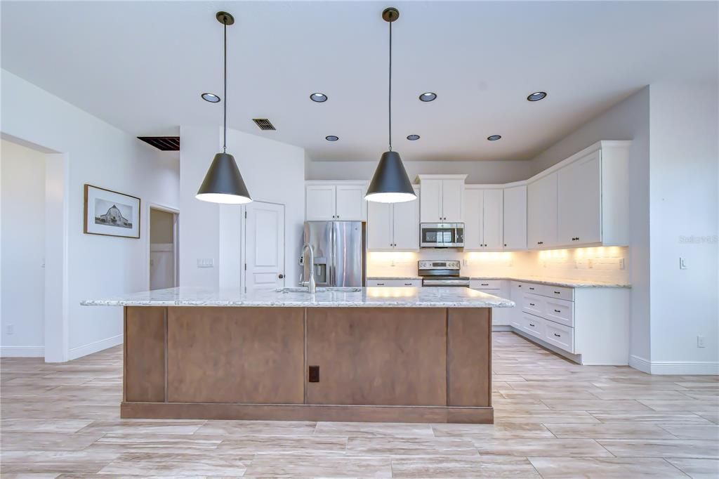 For Sale: $625,000 (3 beds, 2 baths, 2057 Square Feet)