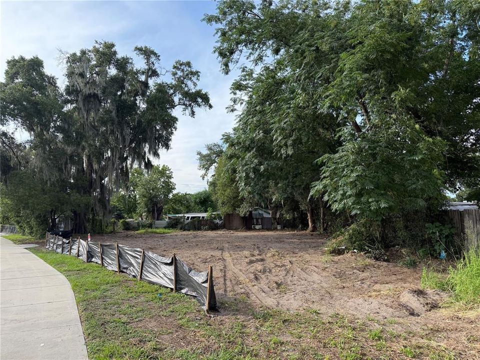 En Venta: $120,000 (0.19 acres)