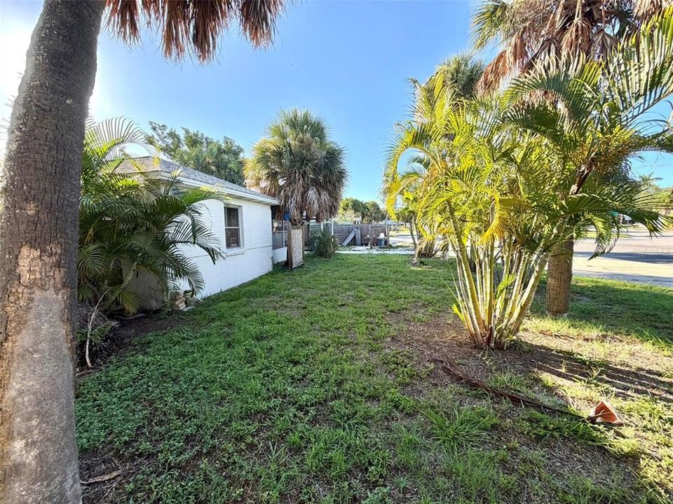 待售: $375,000 (0.15 acres)