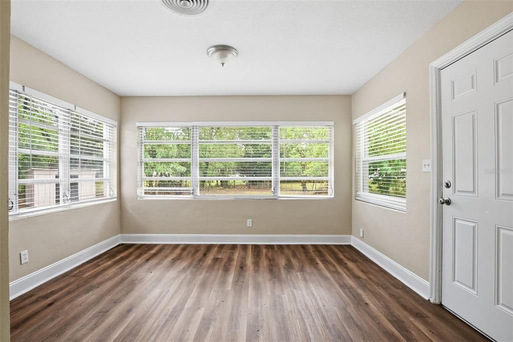 For Sale: $265,100 (3 beds, 2 baths, 1342 Square Feet)