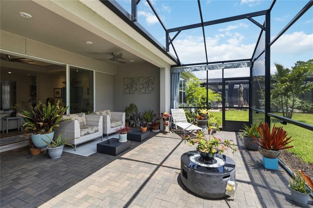 For Sale: $675,000 (2 beds, 2 baths, 2321 Square Feet)