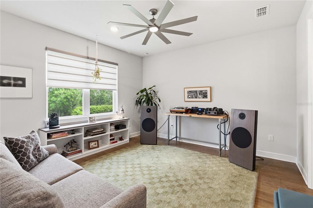 For Sale: $675,000 (2 beds, 2 baths, 2321 Square Feet)