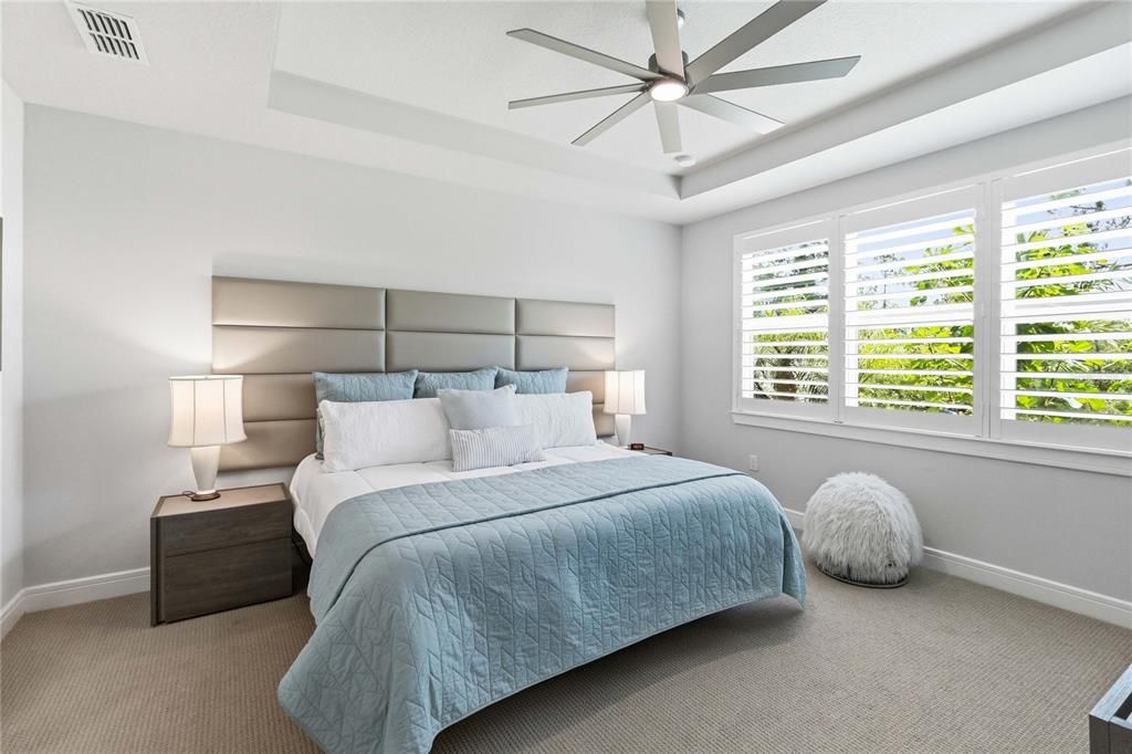 For Sale: $675,000 (2 beds, 2 baths, 2321 Square Feet)