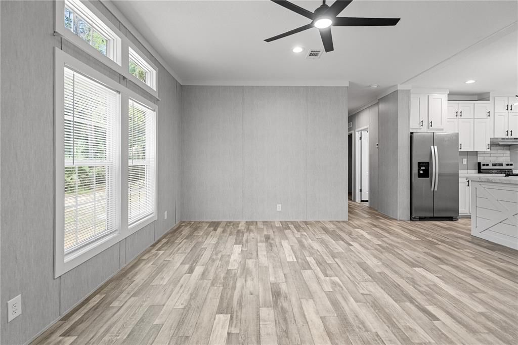 For Sale: $294,000 (4 beds, 2 baths, 1560 Square Feet)