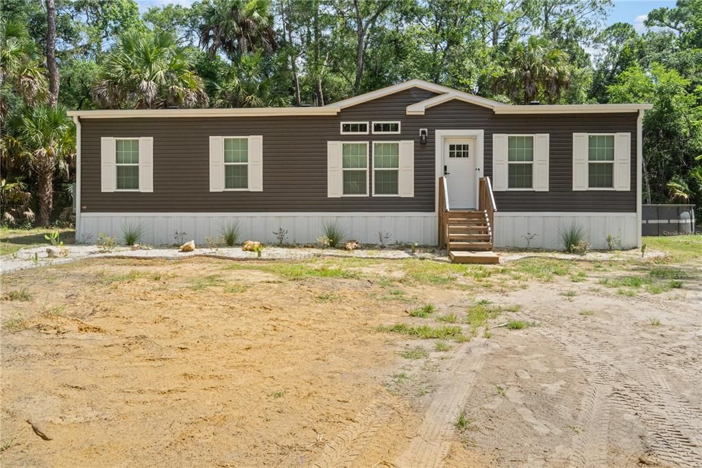 For Sale: $294,000 (4 beds, 2 baths, 1560 Square Feet)