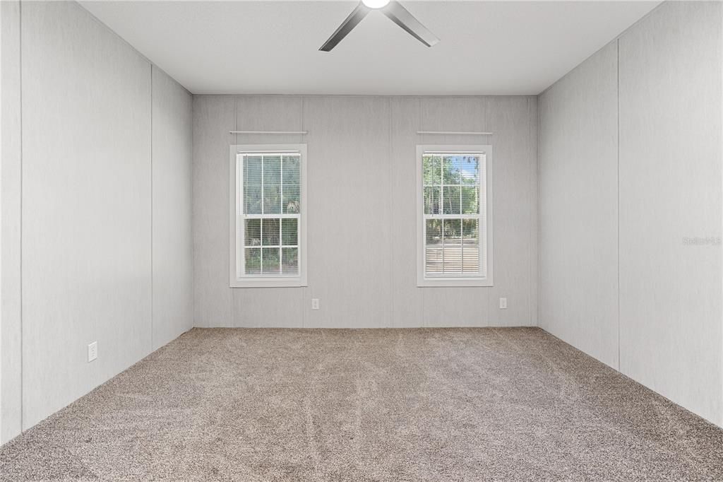 For Sale: $294,000 (4 beds, 2 baths, 1560 Square Feet)