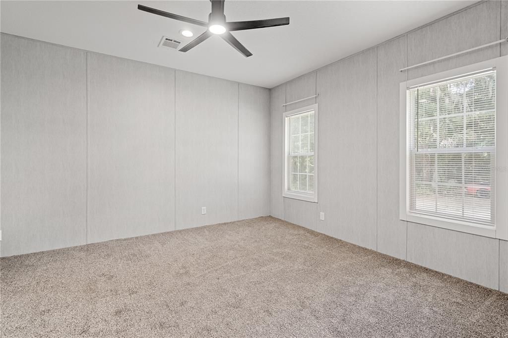 For Sale: $294,000 (4 beds, 2 baths, 1560 Square Feet)