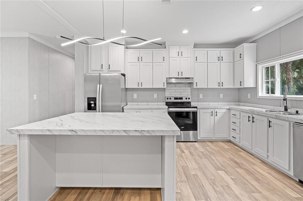 For Sale: $294,000 (4 beds, 2 baths, 1560 Square Feet)