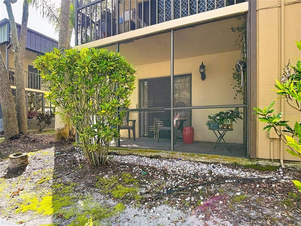 For Sale: $125,900 (1 beds, 1 baths, 800 Square Feet)