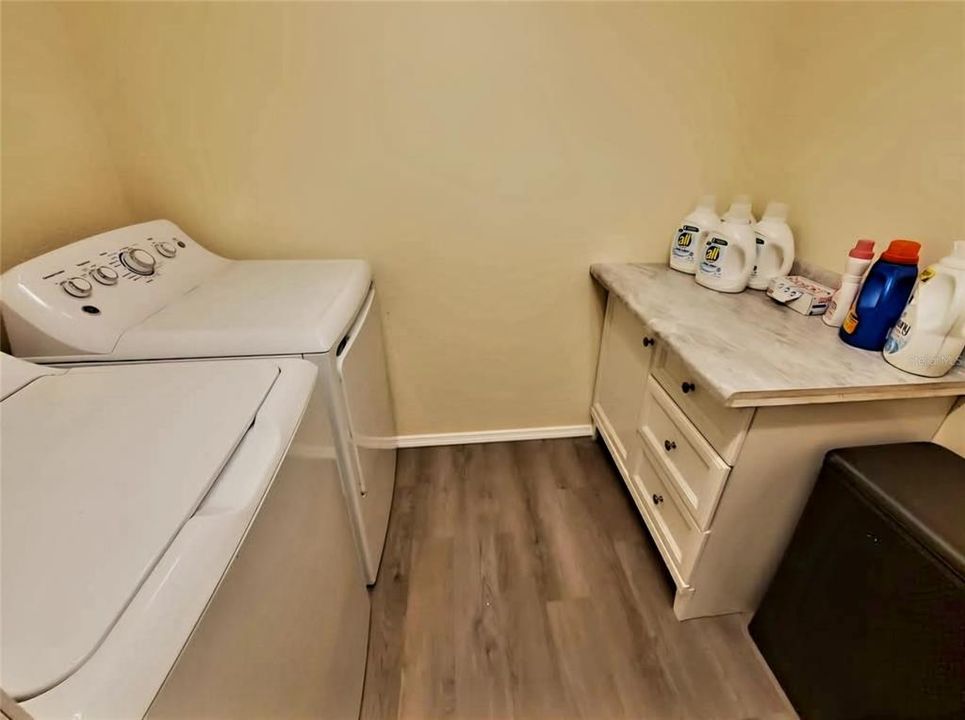 En Venta: $194,500 (2 camas, 2 baños, 1264 Pies cuadrados)