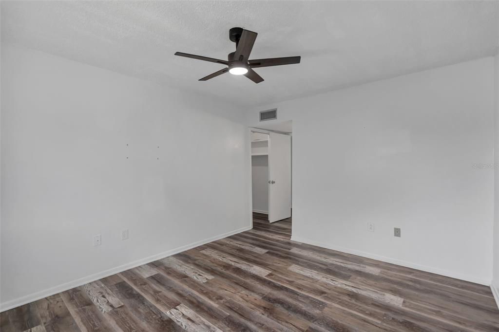 For Sale: $159,000 (2 beds, 2 baths, 1139 Square Feet)