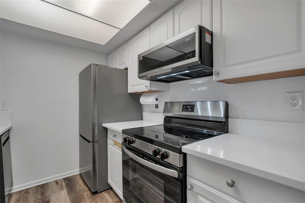 For Sale: $159,000 (2 beds, 2 baths, 1139 Square Feet)
